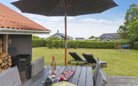 Bessi - 200M from the Sea: Meubles, Design Intérieur, Appartement, Sol, Sol, Table, Chaise, Pièce, Domicile, Table Cuisine Et Salle A Manger
