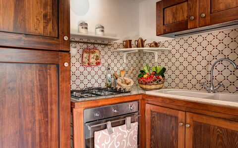 Villa Sorrentina With Panoramic Terrace: Cabinetry, Comptoir, Propriété, Meubles, Évier, Bâtiment, Robinet, Cuisine, Bois, Éclairage