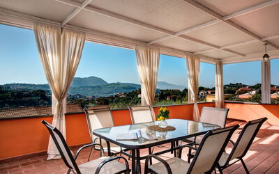 Villa Sorrentina With Panoramic Terrace