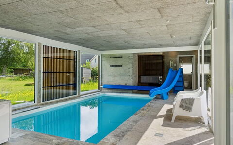 Aviana - 800M from the Sea: Meubles, Design Intérieur, Sol, Sol, Plafond, Pièce, Chaise, Table, Appartement, Table Cuisine Et Salle A Manger