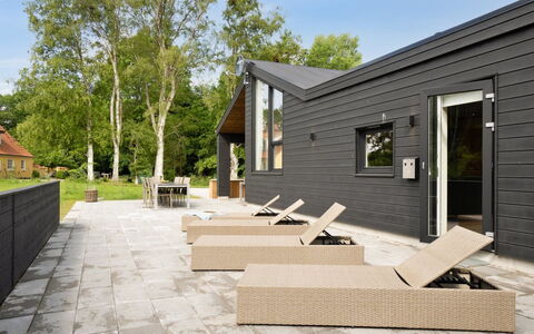 Aviana - 500M from the Sea: Bleu, Piscine, Meubles, Mobilier De Jardin, Recours, Chaise, Ombre, Eco Hôtel, Pot De Fleur