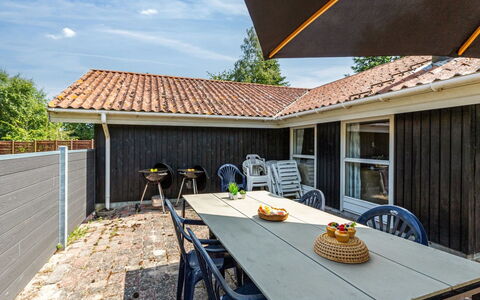 Ayna - 50M from the Sea: Design Intérieur, Plafond, Appartement, Sol, Meubles, Sol, Pièce, Éclairage, Domicile, Canapé