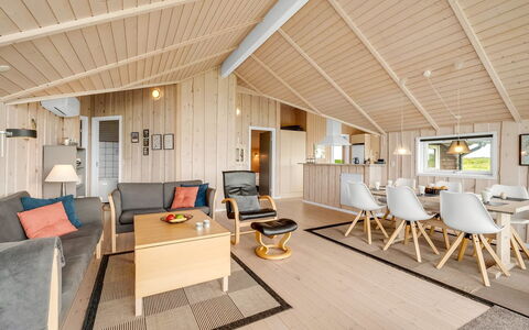 Märta - 250M from the Sea: Bois, Design Intérieur, Plafond, Sol, Sol, Domicile, Pièce, Luminaire, Parquet, Salon