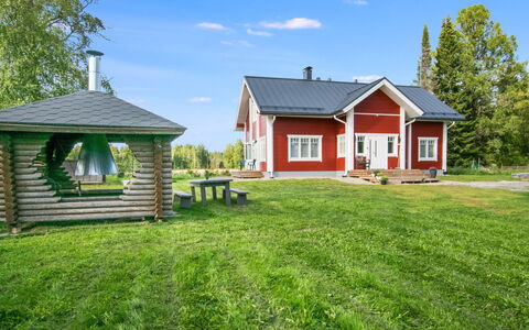 Maalaistalo Sipilä: Bâtiment, Herbe, Maison, Toit, Domicile, Chalet, Architecture, Lot Terre, Zone Résidentielle, Plaine