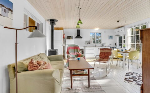 Aleta - 300M from the Sea: Meubles, Design Intérieur, Appartement, Sol, Sol, Table, Chaise, Pièce, Domicile, Table Cuisine Et Salle A Manger
