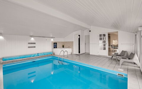 Jaana - 10M from the Sea: Bois, Domicile, Porche, Plate-Forme, Dur, Toit, Tache De Bois, Parquet, Eco Hôtel