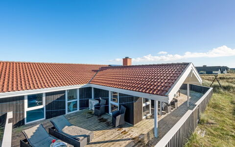 Jaana - 10M from the Sea: Bois, Domicile, Porche, Plate-Forme, Dur, Toit, Tache De Bois, Parquet, Eco Hôtel