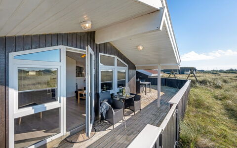 Jaana - 10M from the Sea: Bois, Domicile, Porche, Plate-Forme, Dur, Toit, Tache De Bois, Parquet, Eco Hôtel