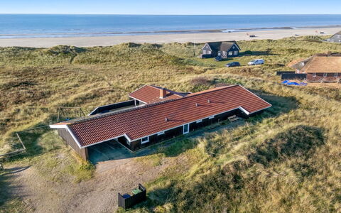 Jaana - 10M from the Sea: Bois, Domicile, Porche, Plate-Forme, Dur, Toit, Tache De Bois, Parquet, Eco Hôtel