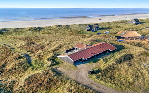 Jaana - 10M from the Sea: Bois, Domicile, Porche, Plate-Forme, Dur, Toit, Tache De Bois, Parquet, Eco Hôtel