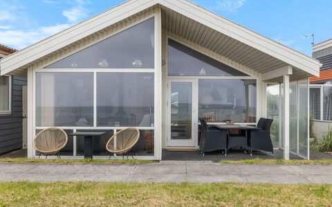Aswith - 5M from the Sea: Bois, Domicile, Porche, Plate-Forme, Dur, Toit, Tache De Bois, Parquet, Eco Hôtel