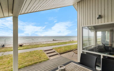 Aswith - 5M from the Sea: Bois, Domicile, Porche, Plate-Forme, Dur, Toit, Tache De Bois, Parquet, Eco Hôtel