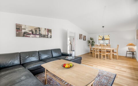 Agla - 2.5Km from the Sea: Meubles, Canapé, Design Intérieur, Sol, Sol, Bois, Plafond, Salon, Pièce, Parquet