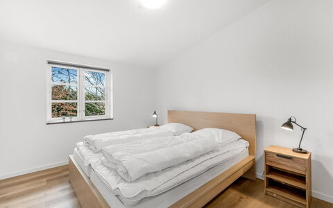 Agla - 2.5Km from the Sea: Bois, Chambre, Design Intérieur, Lit, Cadre De Lit, Plafond, Pièce, Literie, Dur, Parquet
