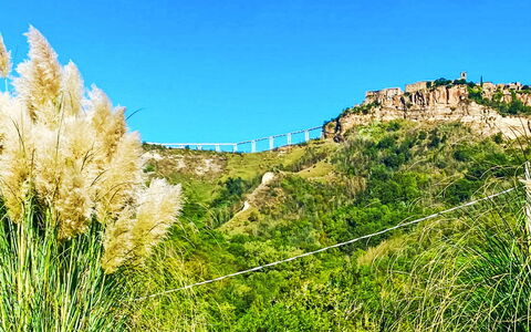 Dimora Bella Civita: Ciel, Plante, Paysage Naturel, Environnement Naturel, Lot Terre, Arbre, Design Urbain, Herbe, Plaine, Prairie