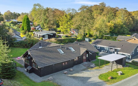 Kaarina - 250M from the Sea: Maison, Toit, Domicile, Chalet, Biens, Ferme, Villa, Porche, Siding