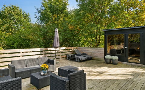 Elmeri - 200M from the Sea: Maison, Domicile, Toit, Chalet, Biens, Aménagement Paysager, Batiments Jardin, Siding, Ferme