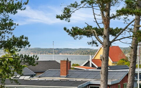 Elmeri - 200M from the Sea: Maison, Domicile, Toit, Chalet, Biens, Aménagement Paysager, Batiments Jardin, Siding, Ferme
