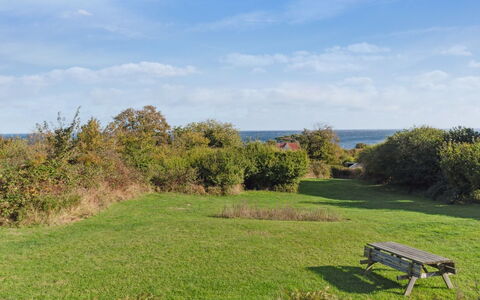 Veli - 300M from the Sea: Bois, Domicile, Porche, Plate-Forme, Dur, Toit, Tache De Bois, Parquet, Eco Hôtel