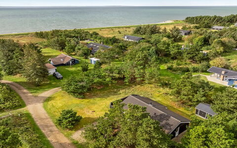 Skrollan - 200M to the Fjord: Vue Du Ciel, Paysage, Lot Terre, Photographie Aérienne, Côte, Biens, Océan, Chalet, Aménagement Paysager, Plantation