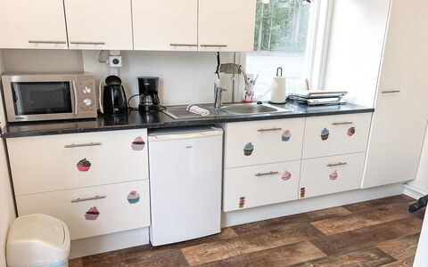 Tyttelsson: Cuisine, Appareil De Cuisine, Cabinetry, Sol, Comptoir, Principaux Appliance, Tiroir, Sol, Design Intérieur, Placard