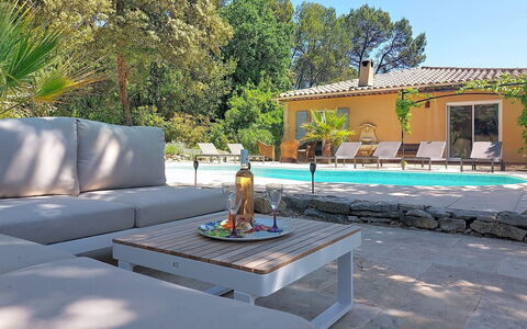 Villa Hestia: Meubles, Mobilier De Jardin, Chaise, Table, Tableau De Plein Air, Ombre, Recours, Table Cuisine Et Salle A Manger, Piscine, Eco Hôtel