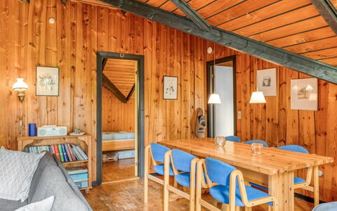 Amila - 30Km from the Sea: Bleu, Piscine, Meubles, Mobilier De Jardin, Recours, Chaise, Ombre, Eco Hôtel, Pot De Fleur