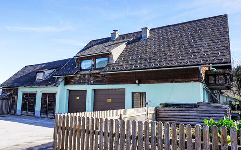 Öblarn 605: Ciel, Nuage, Propriété, Fenêtre, Bâtiment, Bois, Clôture, Maison, Chalet, Zone Rurale