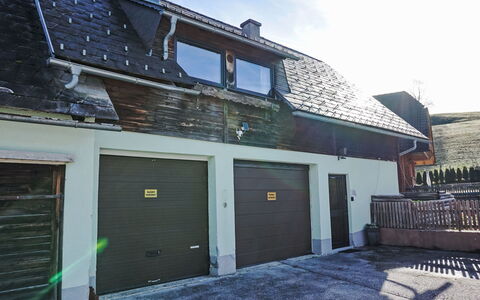 Öblarn 605: Bâtiment, Propriété, Ciel, Nuage, Fenêtre, Porte, Bois, Chalet, Zone Résidentielle