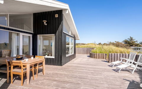 Naema - 400M from the Sea: Piscine, Mobilier De Jardin, Meubles, Recours, Dalle, Eco Hôtel, Ombre, Chaise, Loisir, Biens