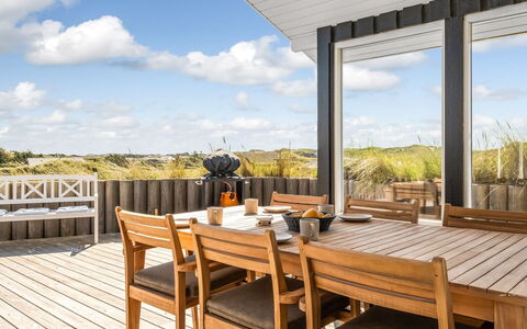 Naema - 400M from the Sea: Piscine, Mobilier De Jardin, Meubles, Recours, Dalle, Eco Hôtel, Ombre, Chaise, Loisir, Biens