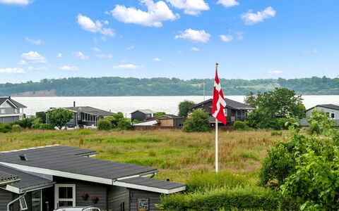 Filomena - 300M from the Sea: Maison, Toit, Domicile, Chalet, Biens, Ferme, Villa, Porche, Siding