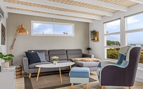 Filomena - 300M from the Sea: Meubles, Design Intérieur, Sol, Sol, Bois, Canapé, Salon, Chaise, Domicile, Table