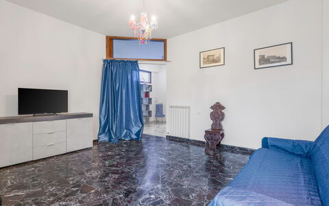 Romina Apartment, Florence, Campo Marte: Sol, Sol, Design Intérieur, Appartement, Pièce, Plafond, Salon, Canapé, Parquet