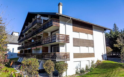 La Verdure Est N°22: Plante, Ciel, Bâtiment, Fenêtre, Arbre, Lot Terre, Maison, Chalet, Design Urbain