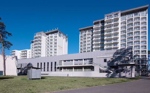 Mistral Porta Mare: Jour, Bâtiment, Fenêtre, Zone Urbaine, Ville, Zone Métropolitaine, Appartement, Façade, Condominium