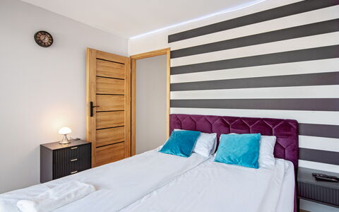 Mistral Porta Mare: Design Intérieur, Chambre, Meubles, Sol, Sol, Lit, Domicile, Literie, Appartement, Pièce