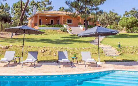 Do Pinhal: Piscine, Recours, Mobilier De Jardin, Balancelle, Parapluie, Eco Hôtel, Ombre, Loisir, Jardin, Thermes