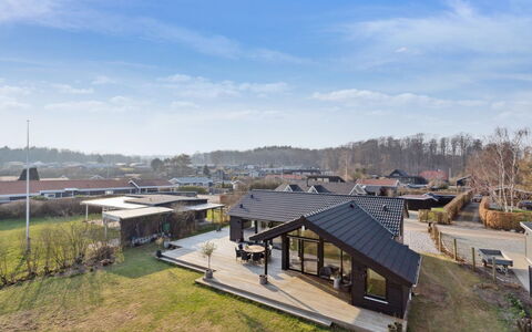 Viveke - 10M from the Sea: Bois, Domicile, Porche, Plate-Forme, Dur, Toit, Tache De Bois, Parquet, Eco Hôtel
