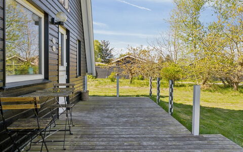 Edgar - 300M from the Sea: Maison, Domicile, Zone Résidentielle, Chalet, Siding, Biens, Allée, Cour