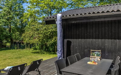Gunnil - 400M from the Sea
