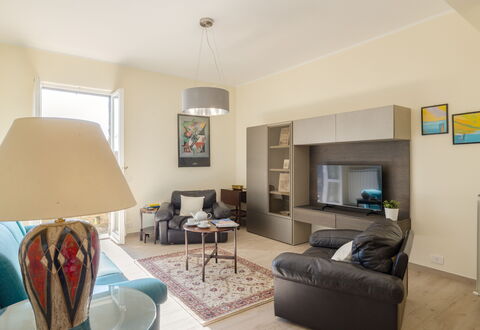 Casa Maria: Meubles, Design Intérieur, Sol, Sol, Canapé, Mur, Pièce, Plafond, Bois, Salon