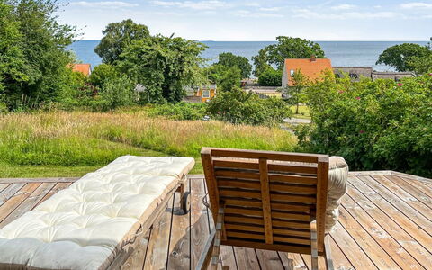 Ågot - 350M from the Sea: Ciel, Meubles, Bois, Mobilier De Jardin, Chaise, Plate-Forme, Dur, Tableau De Plein Air, Ombre, Tache De Bois