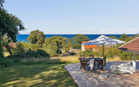 Ågot - 350M from the Sea: Ciel, Bleu, Lumière Du Soleil, Ombre, Chalet, Eco Hôtel, Aménagement Paysager, Tropiques