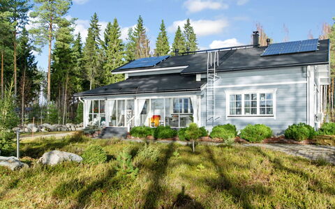 Rehviranta: Piscine, Chaîne De Montagnes, Eco Hôtel, Recours, Biens, Vallée, Villa, Aménagement Paysager, Ville Resort, Arrière-Cour