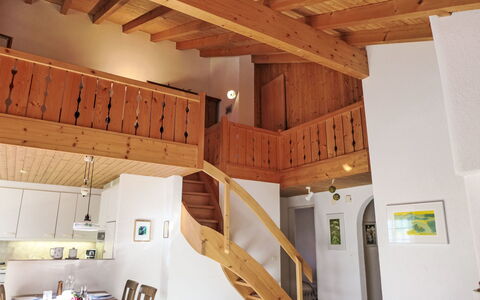 Heidi: Bâtiment, Bois, Design Intérieur, Maison, Sol, Tache De Bois, Faisceau, Dur, Sol, Plafond