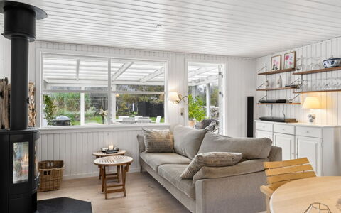 Jannike - 150M from the Sea: Bois, Domicile, Porche, Plate-Forme, Dur, Toit, Tache De Bois, Parquet, Eco Hôtel