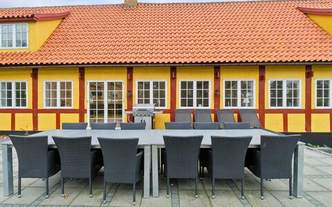 Garbine - 1.5Km from the Sea: Appartement, Condominium, Biens, Balcon, Villa, Hôtel