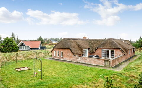 Madsen - from the Sea: Maison, Domicile, Toit, Chalet, Lot Terre, Biens, Ferme, Village, Ferme