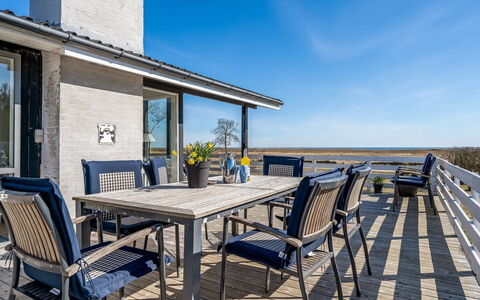Jaike - from the Sea: Design Intérieur, Plafond, Appartement, Sol, Meubles, Sol, Pièce, Éclairage, Domicile, Canapé